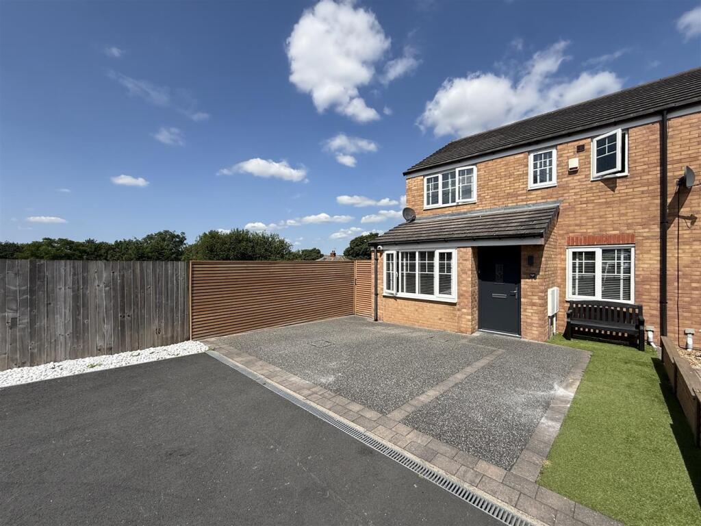 Main image of property: Arnfield Court, Stalybridge