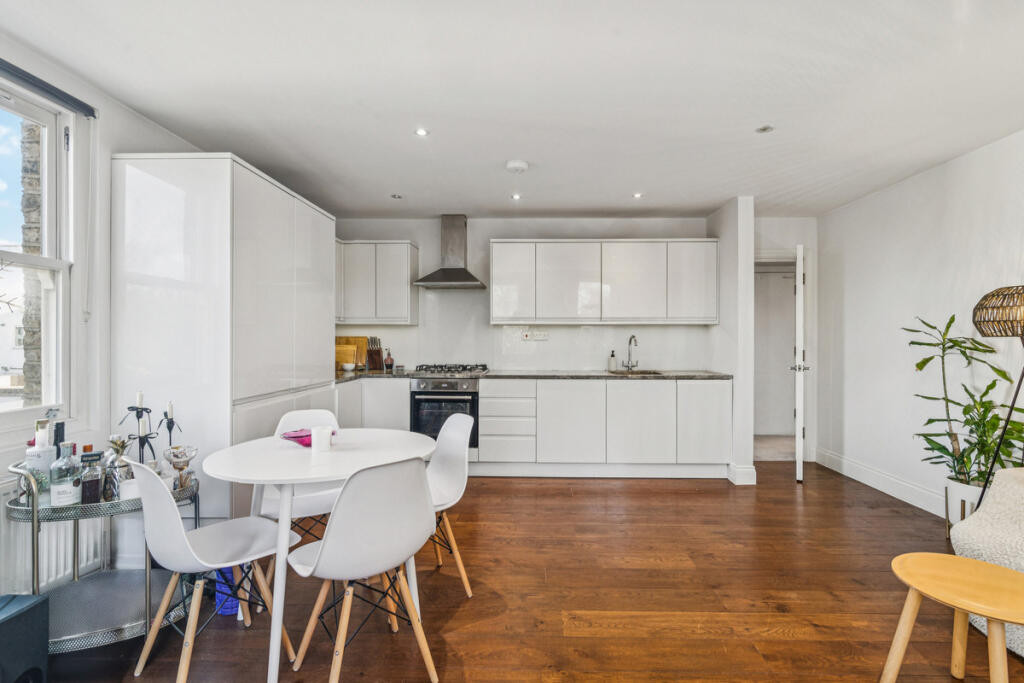 Apartment in London, Falcon Estate, Clapham Junction - View 3