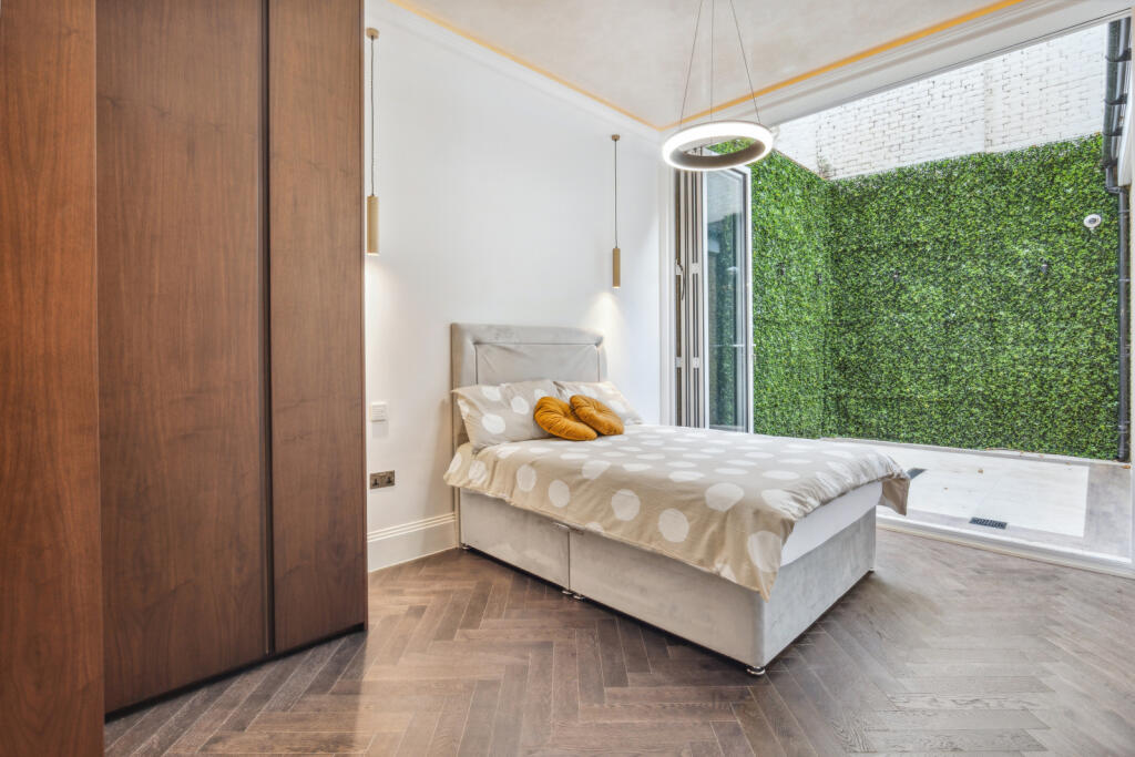 3 bedroom flat for rent