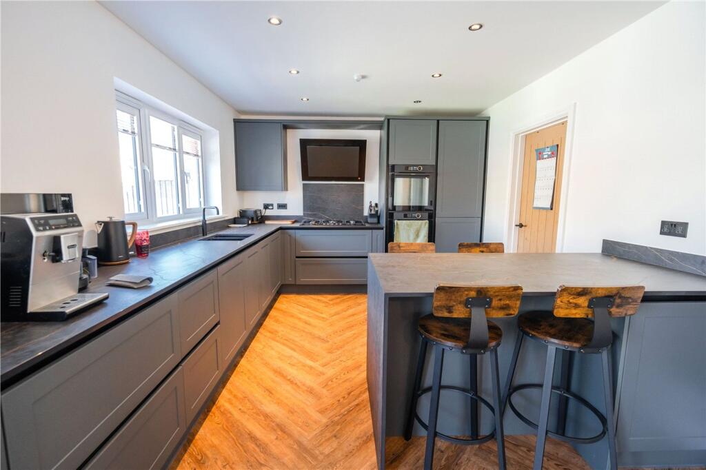Clubhouse Way, Humberston, DN36 photo 4