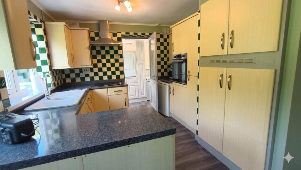 House in Bodmin, St. Teath - More