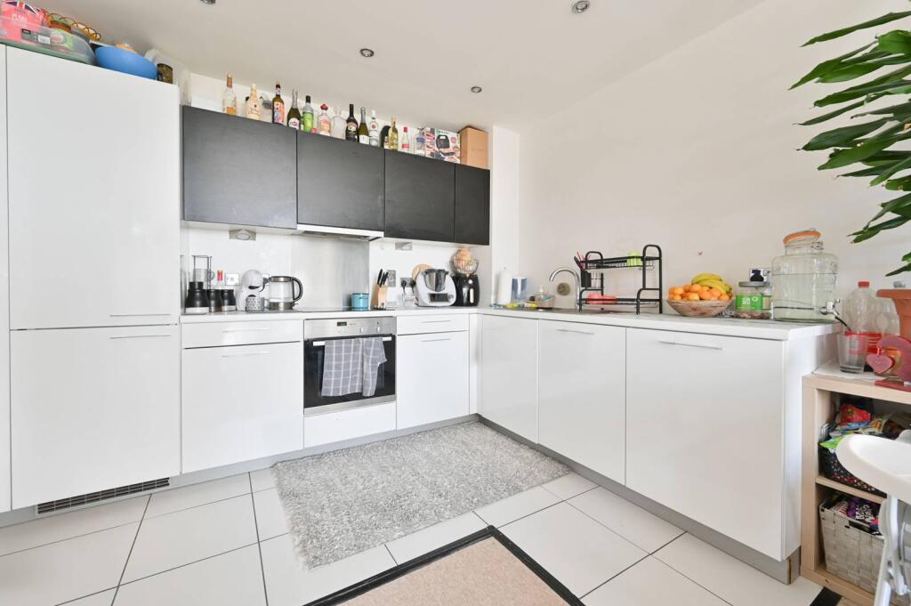 Main image of property: KD Tower, Cotterells, Hemel Hempstead, HP1