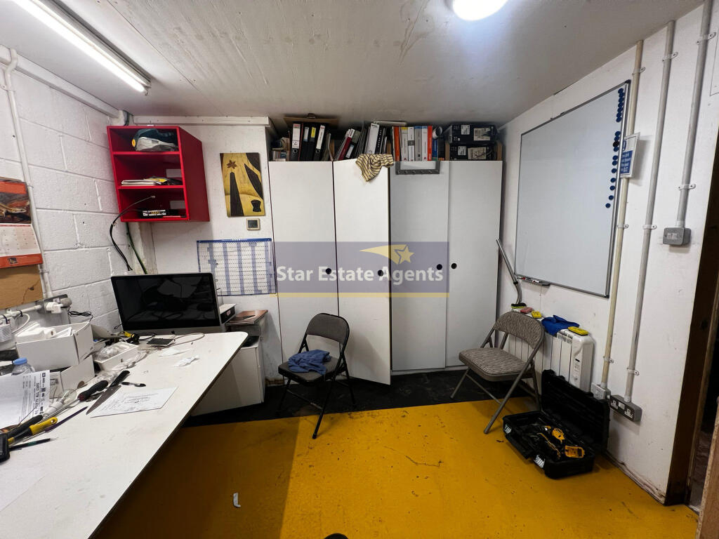 Main image of property: Industrial Unit, Perivale, Greenford, Greater London, UB6 7LD