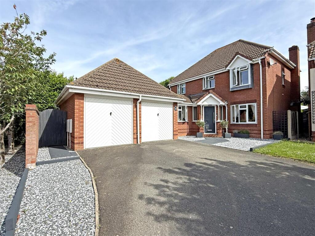 4-bed detached on Winterton Way, Bicton Heath, Shrewsbury, £540,000