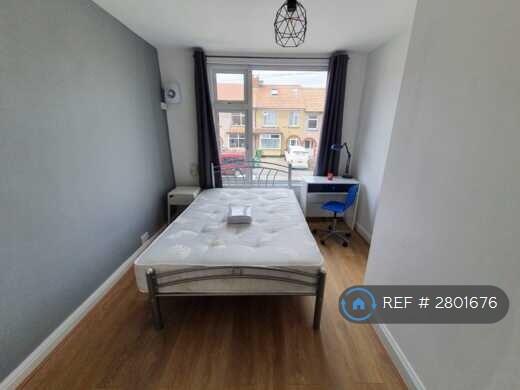 5 bedroom terraced house for rent