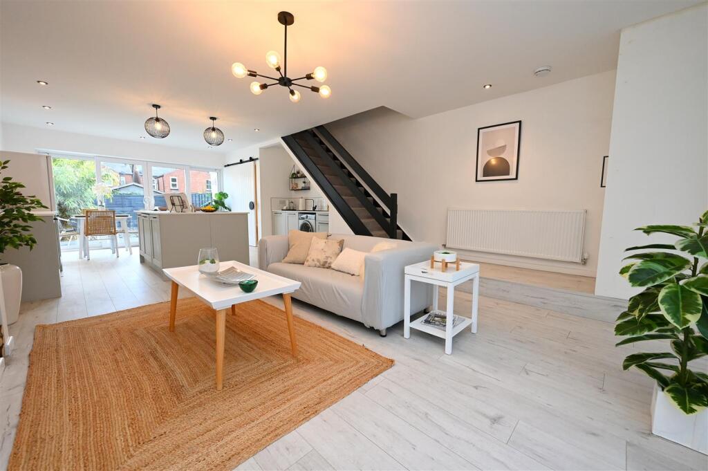 Main image of property: Oak Close, Harborne, Birmingham, B17