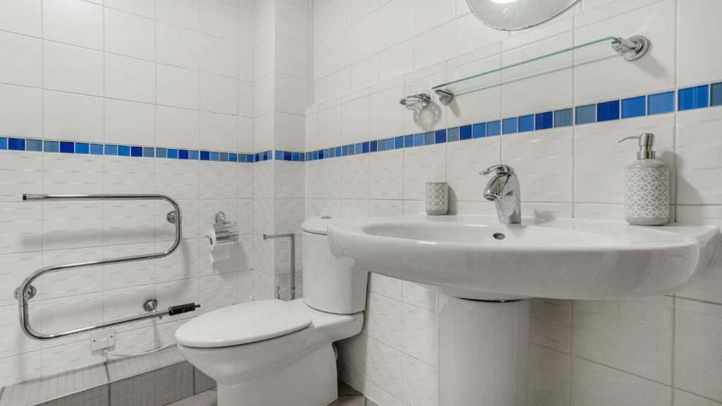 Additional image 7 of The Lodge, Hagley Road