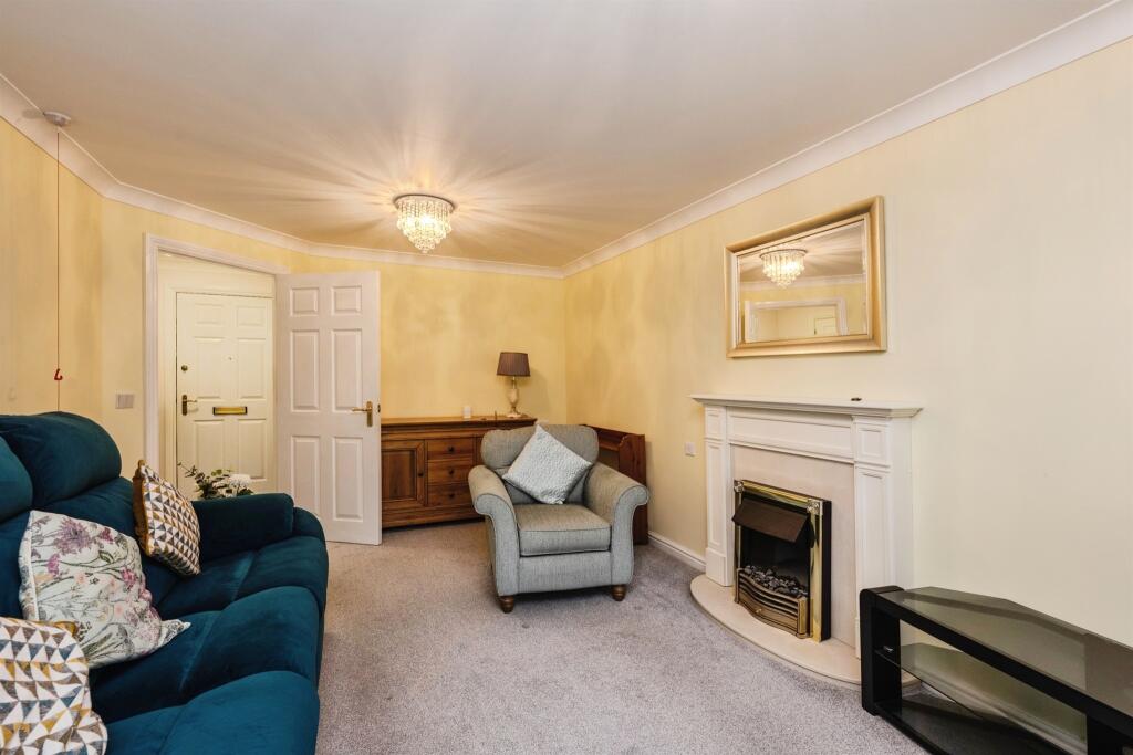 Apartment in Swansea - View 4