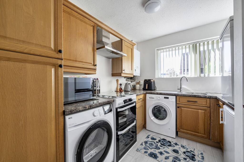 House in Milton Keynes, Browns Wood, Walton - More
