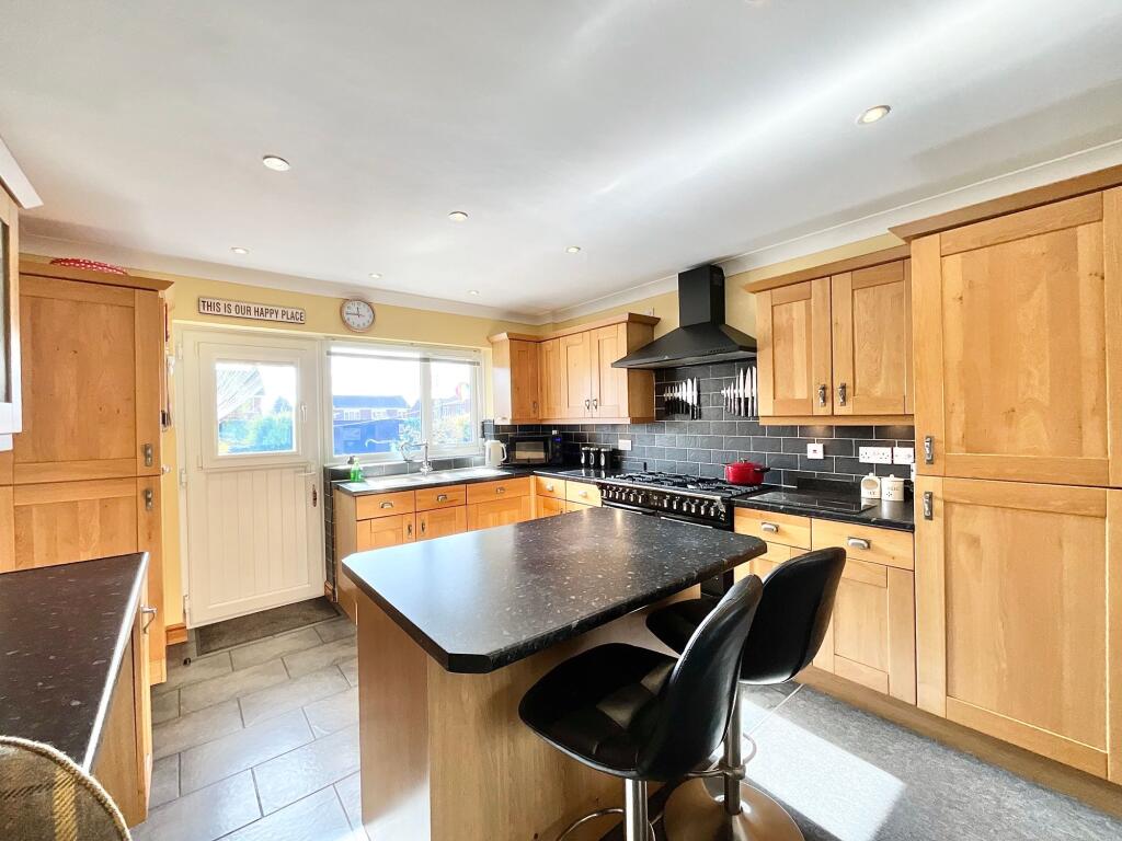 House in Stoke-on-Trent - View 5