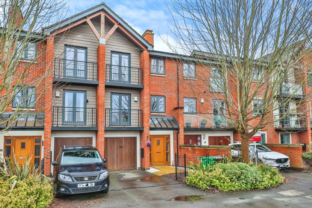 4-bed terraced on Deane Road, Nottingham, £400,000
