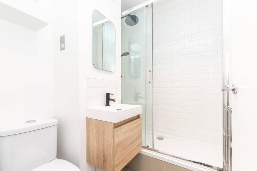 Main image of property: Carlton Drive, Putney, London, SW15