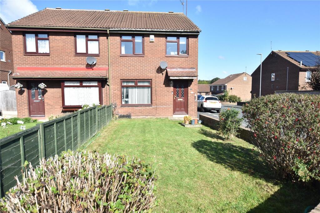 3-bed semi-detached on White Laithe Walk, Whinmoor, Leeds, £240,000