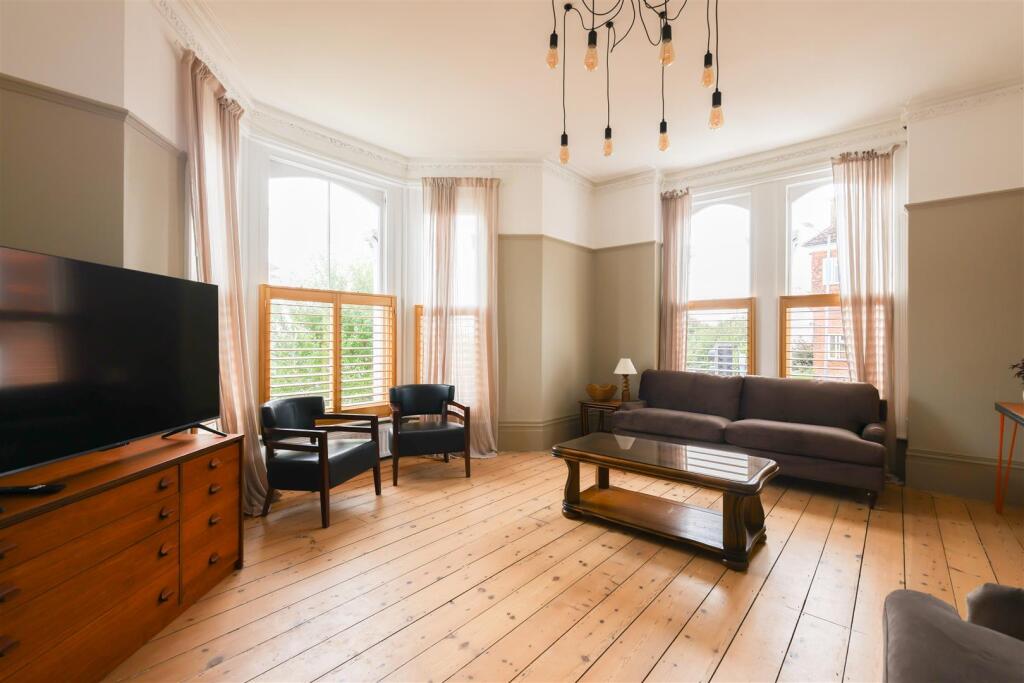 House in Hastings, Trinity Triangle, Bohemia - View 4