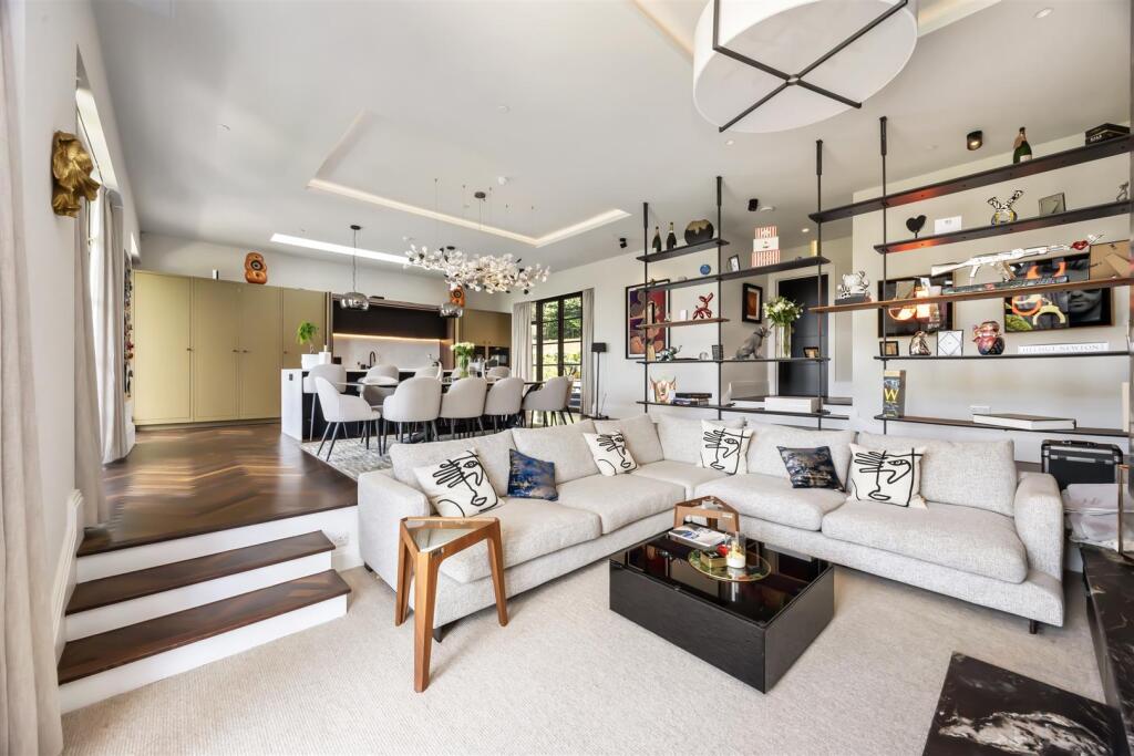 House in Hove, Hangleton - View 4
