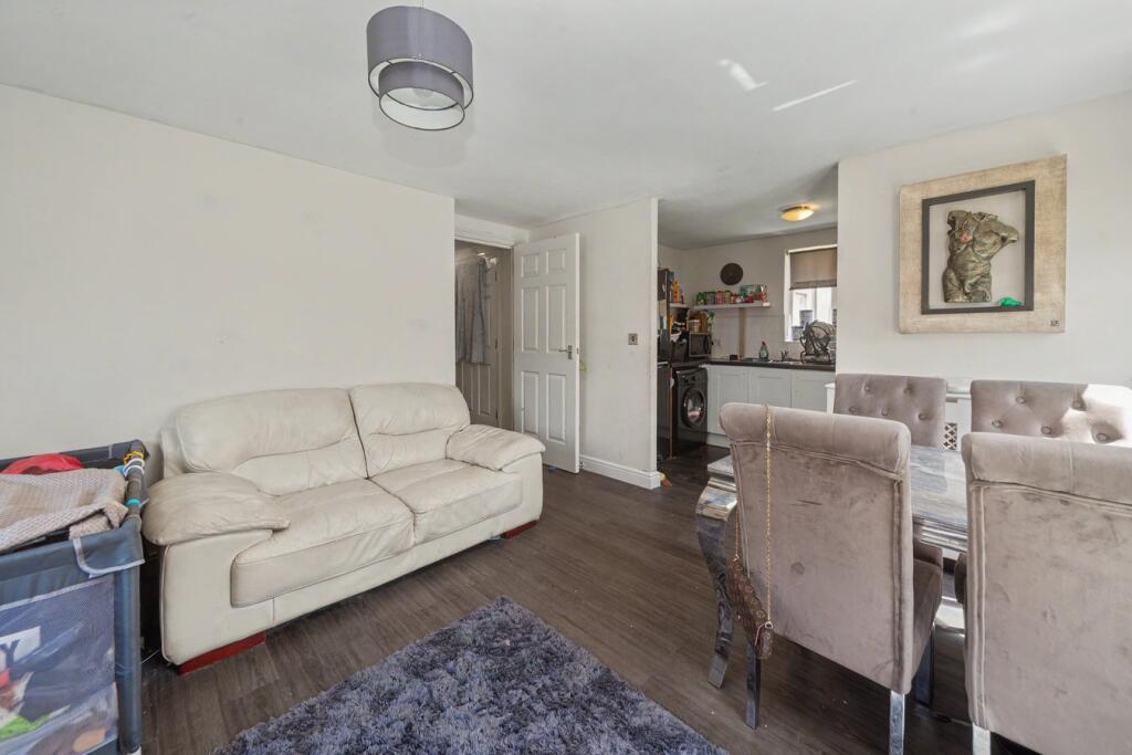Waterside, Gravesend, DA11 - More