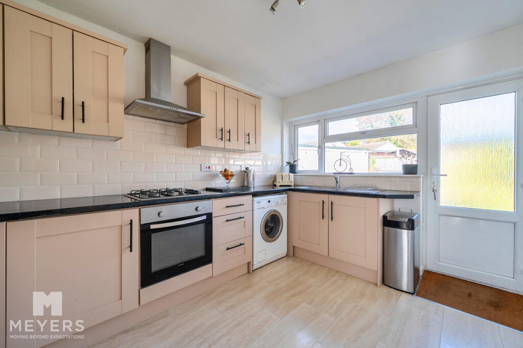House in Bournemouth, Colehill - More