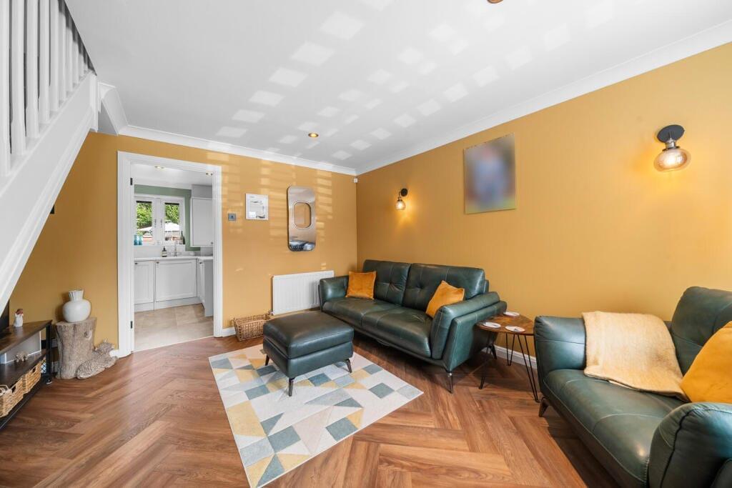 House in Weybridge - View 4