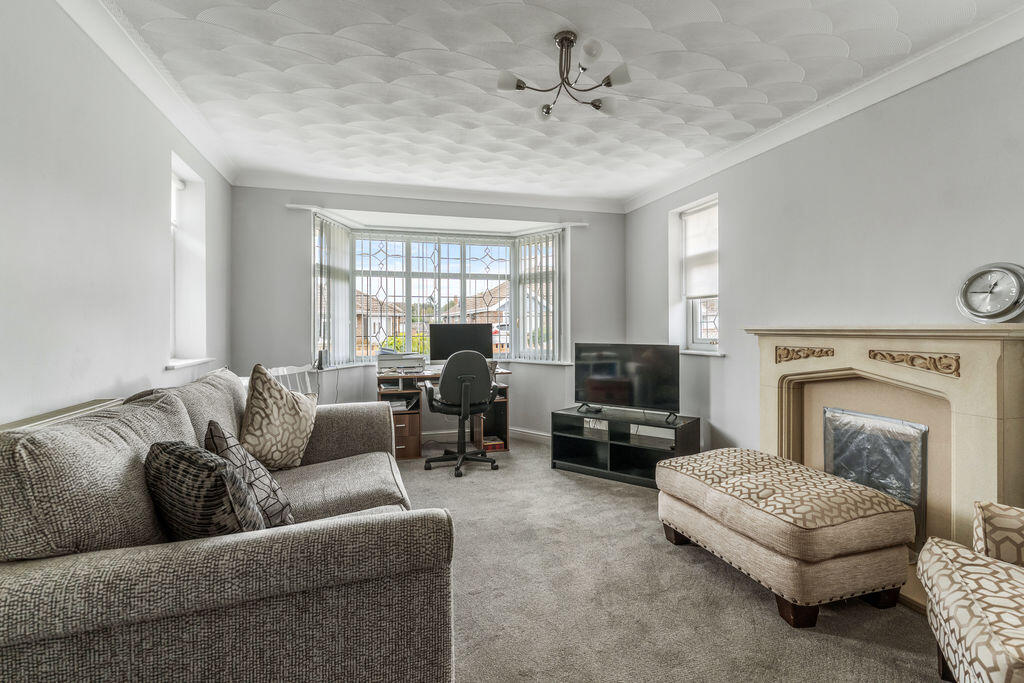 House in East Lindsey, Holton le Clay - More
