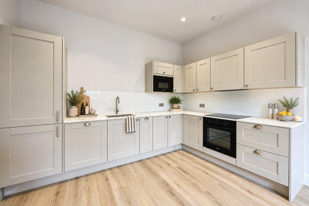 Apartment in Sutton - View 4