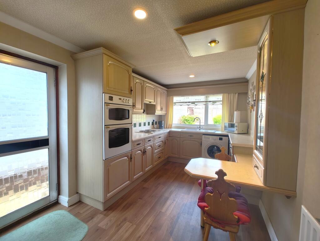Cotwall End Road, THE STRAITS, DY3 3EL - View 6