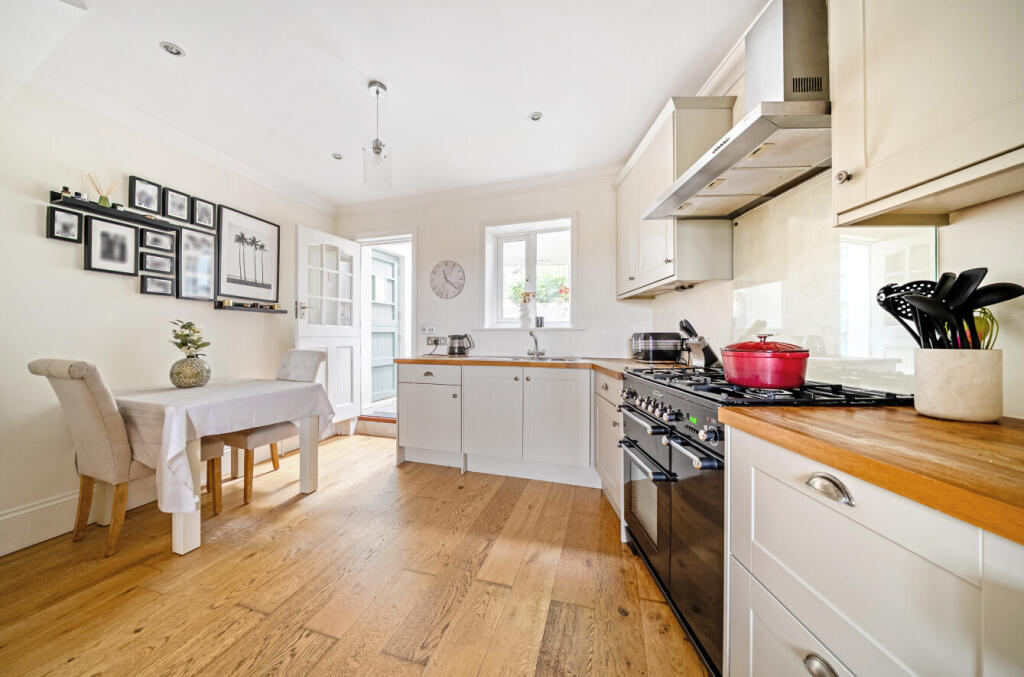 House in Waverley, Crownpits, Godalming - View 2