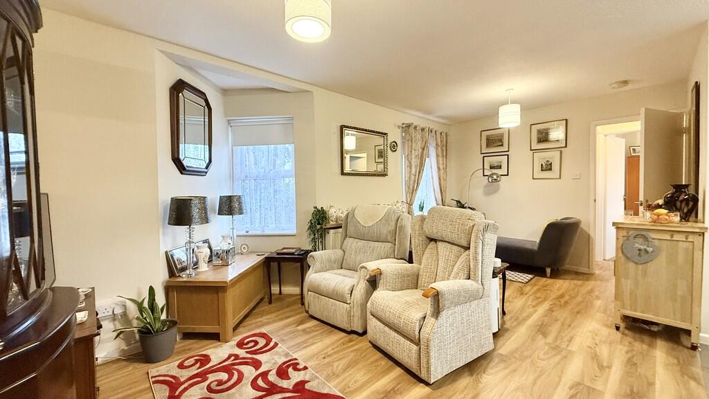 Merlin Court, Oldfield Road photo 3