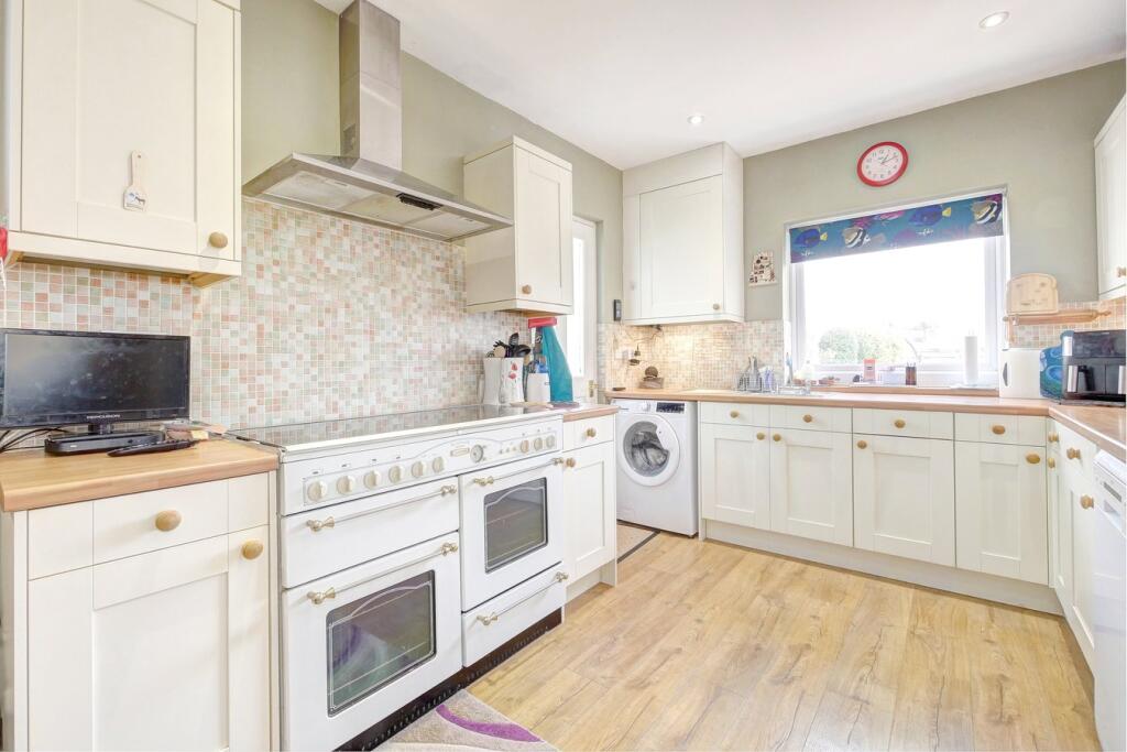 Nursery Close, Polegate, BN26 photo 5