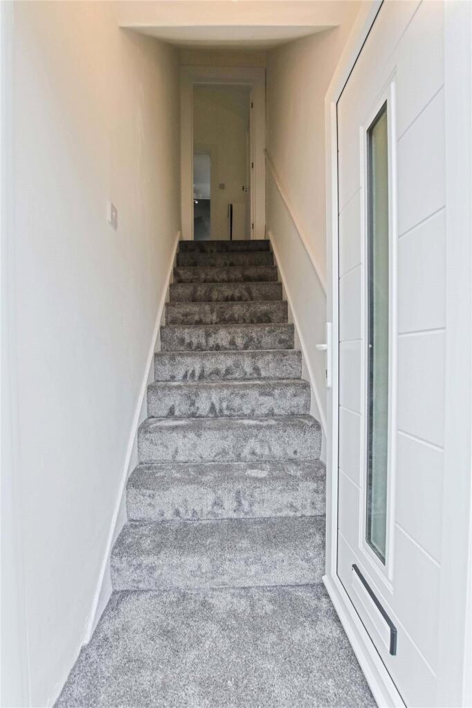 Apartment in Glasgow, South Lanarkshire - View 5