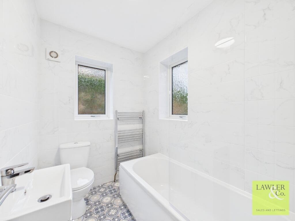 Richmond Road, Romiley, Stockport, Cheshire, SK6 4PP photo 3