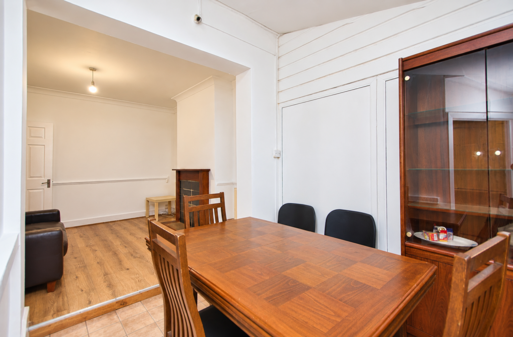 House in Ilford - View 4