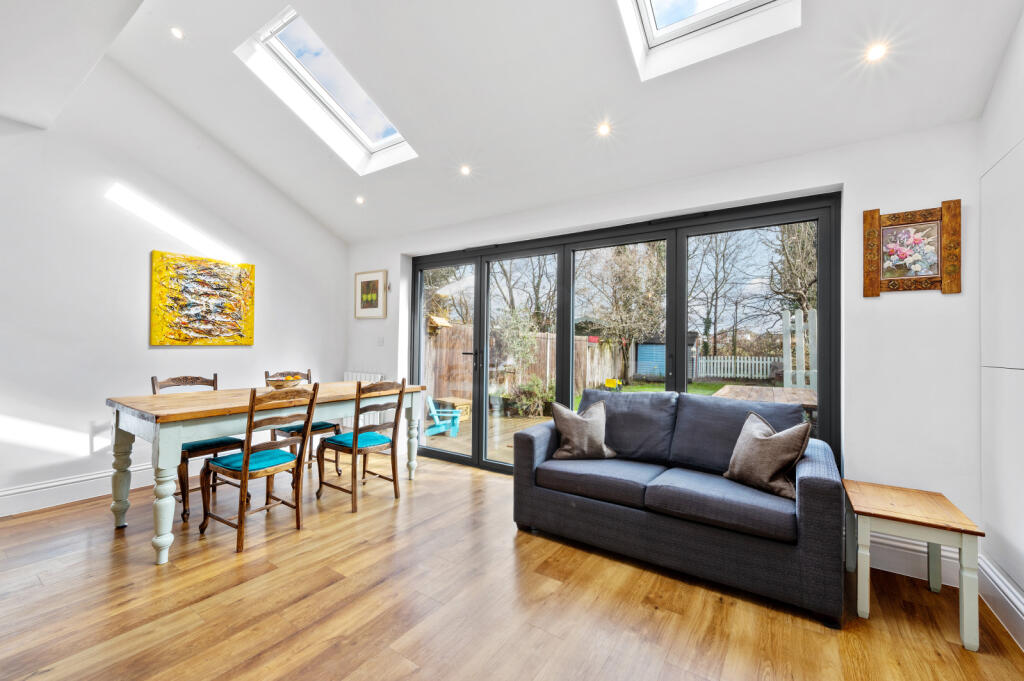 House in London - View 4