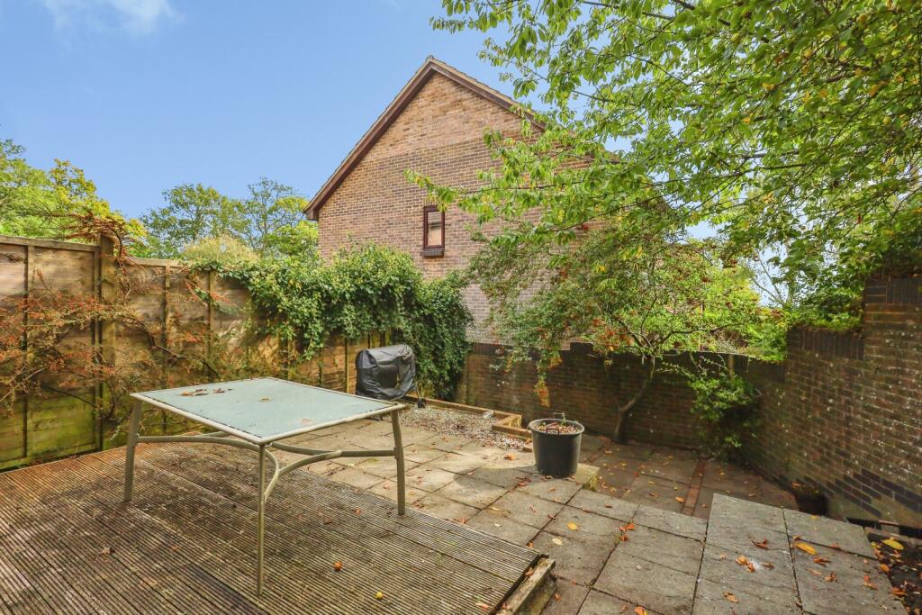 House in Wealden, Heathfield and Waldron - More