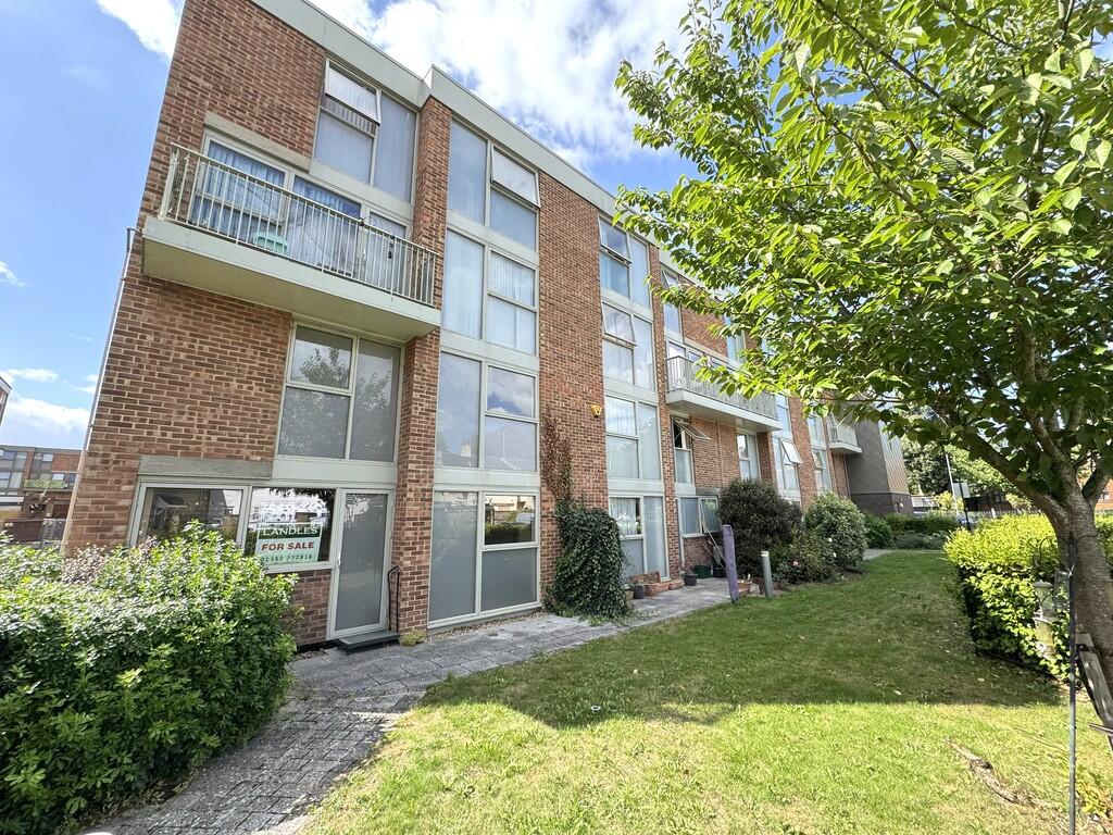 Main image of property: KING'S LYNN - 3 Bedroom Maisonette in Town Centre