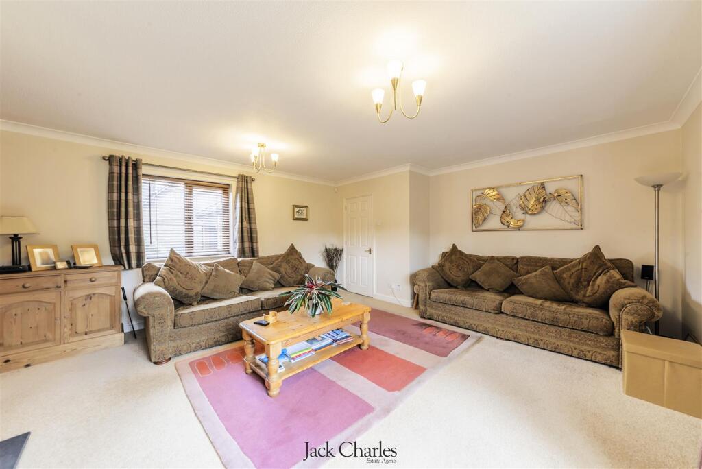 House in Tonbridge - More