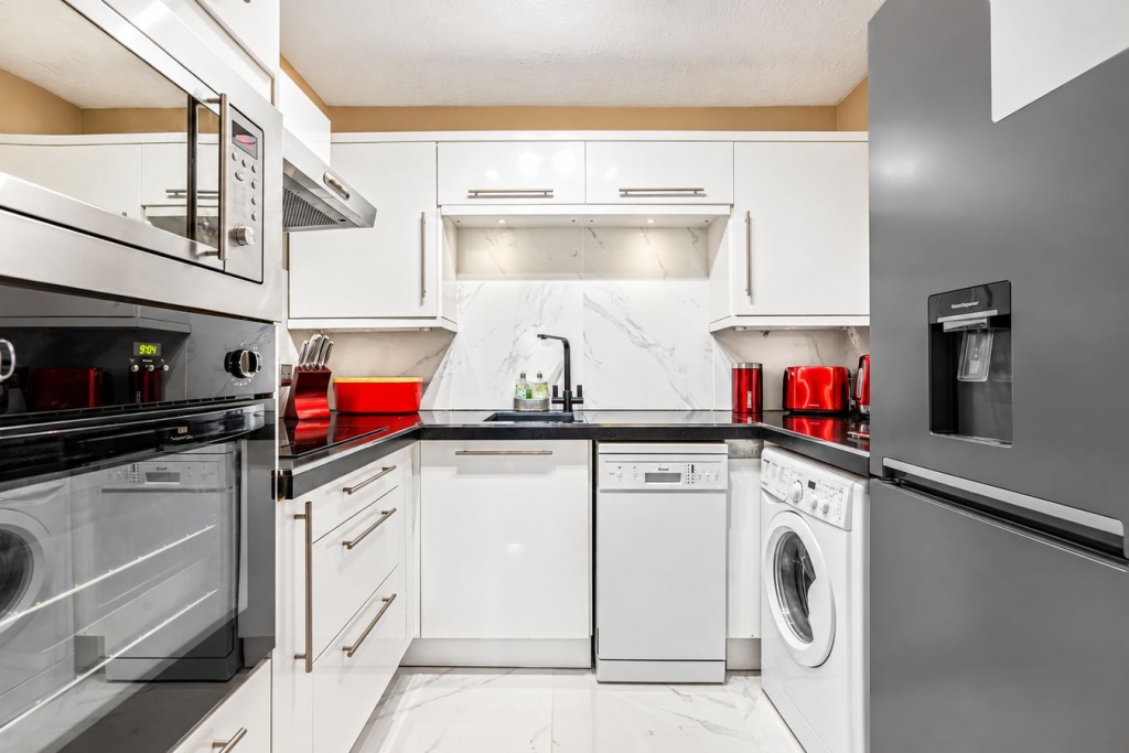 Apartment in Twickenham - View 2