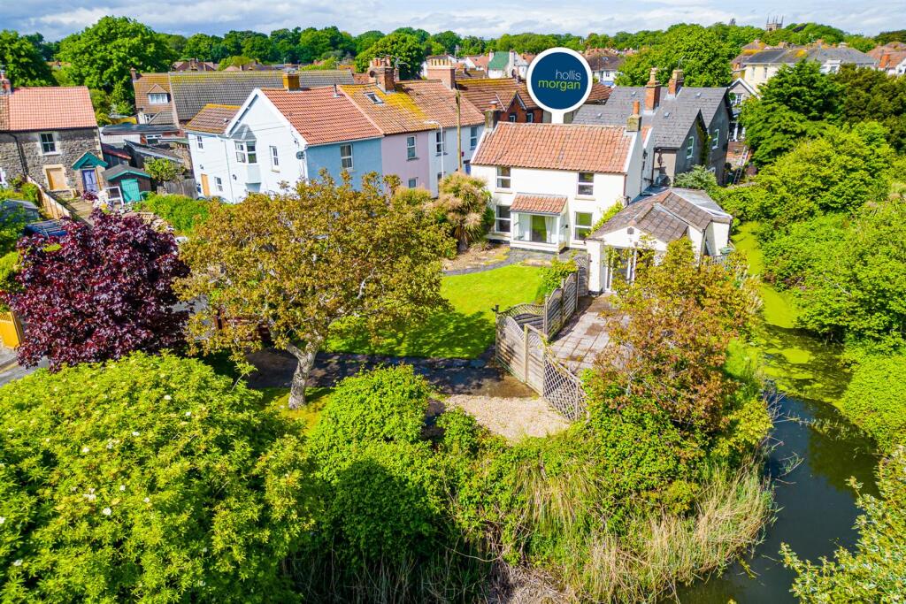 Main image of property: COTTAGE | UPDATING & REDUCED | UHILL BS23