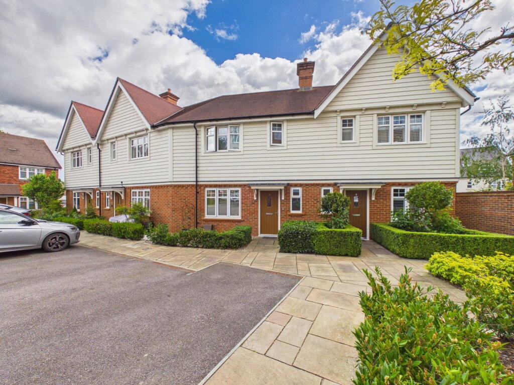 Main image of property: Gatehouse Mews, Horsham