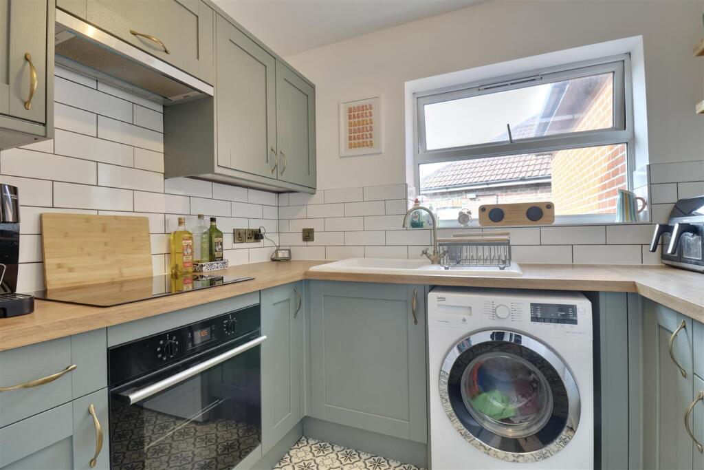 Apartment in Portsmouth - View 5