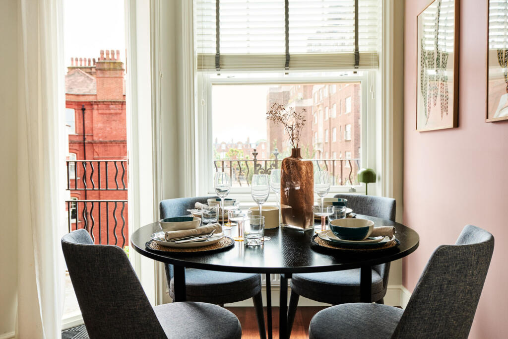 Apartment in London, Hammersmith - View 3