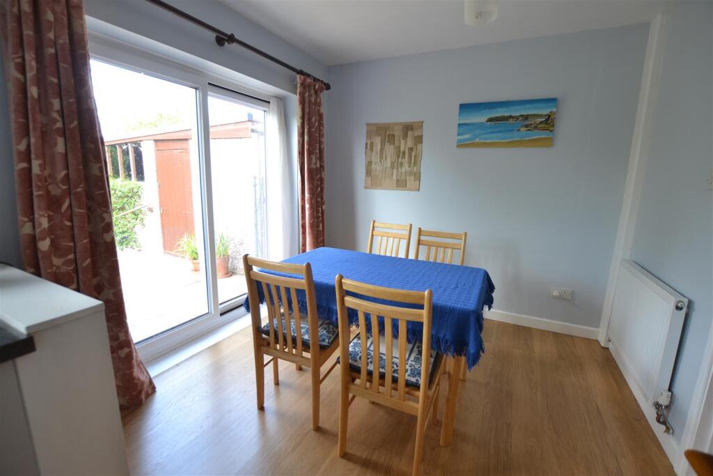 Danesfield Drive, Leominster photo 4