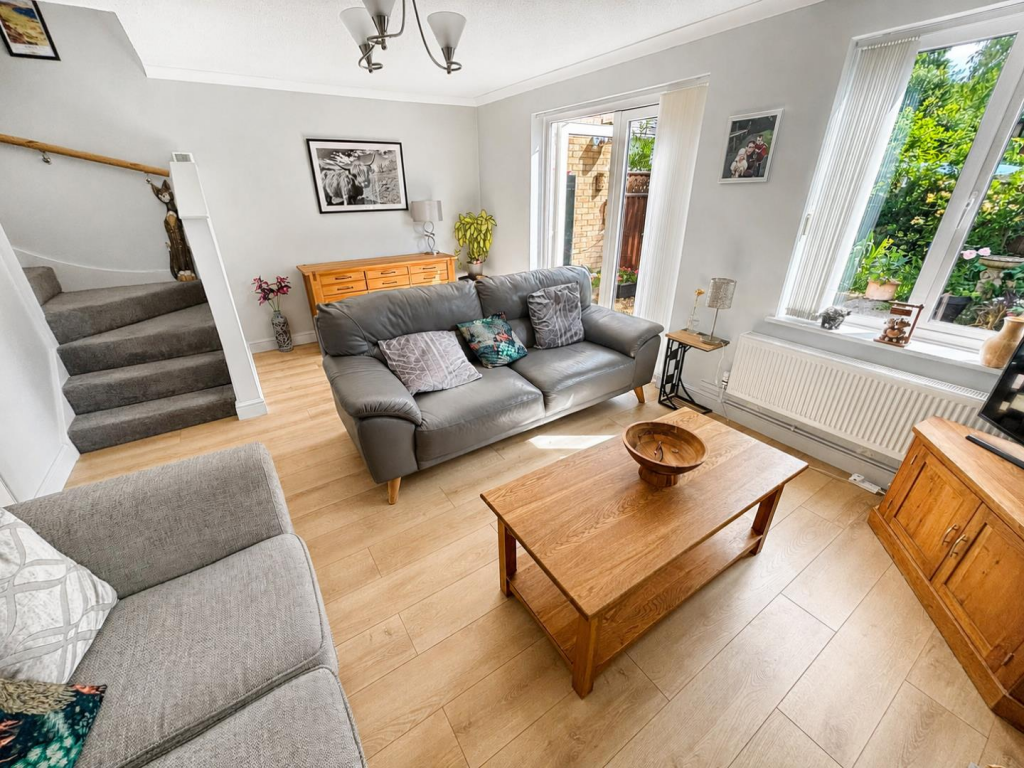 Thornfield, Cherry Lodge, Northampton NN3 - View 2
