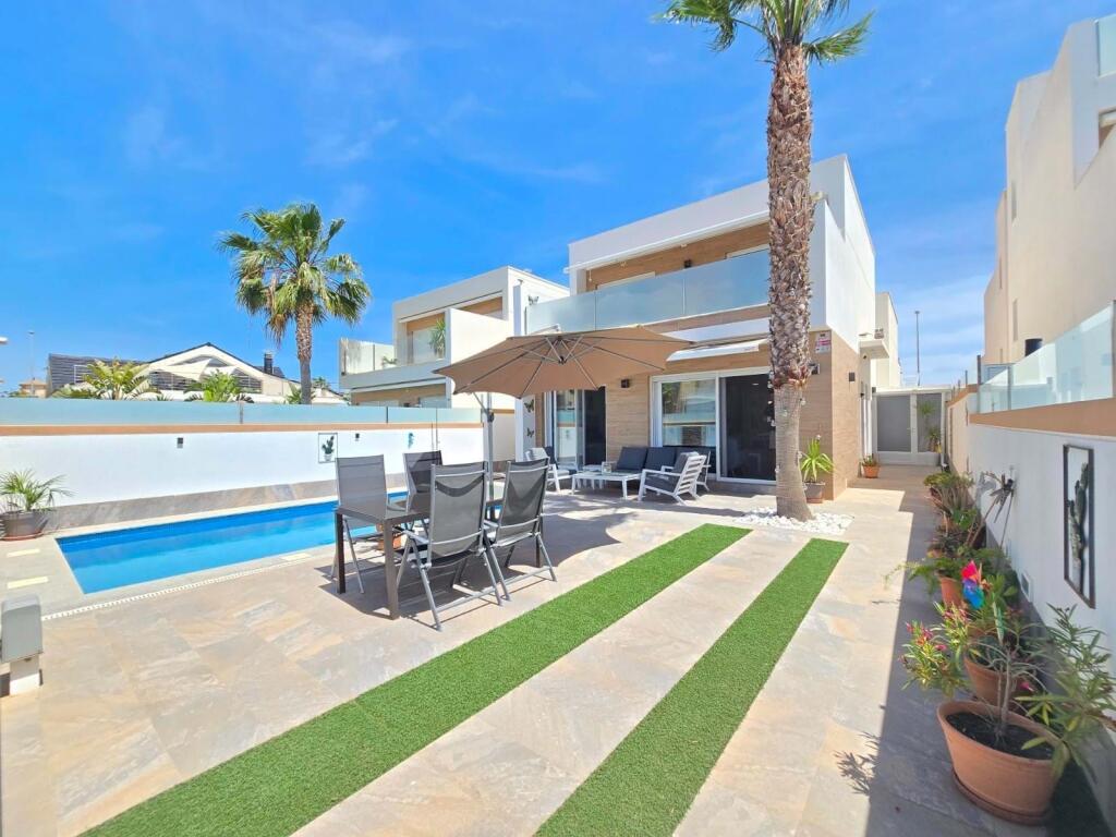 Main image of property: Valencia, Alicante, Orihuela Costa