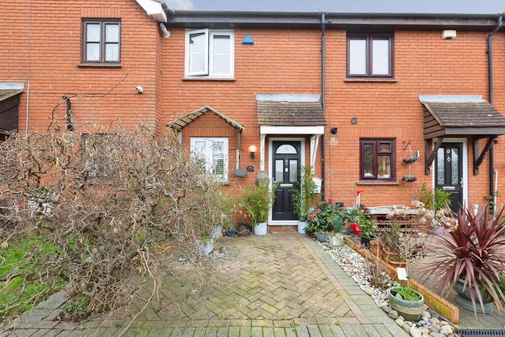 Main image of property: Vienna Close, Clayhall, Ilford, Essex, IG5