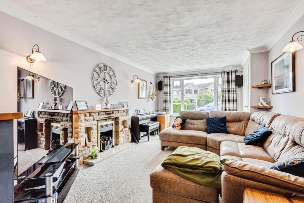 Heron Drive, Wakefield, West Yorkshire, WF2 photo 4