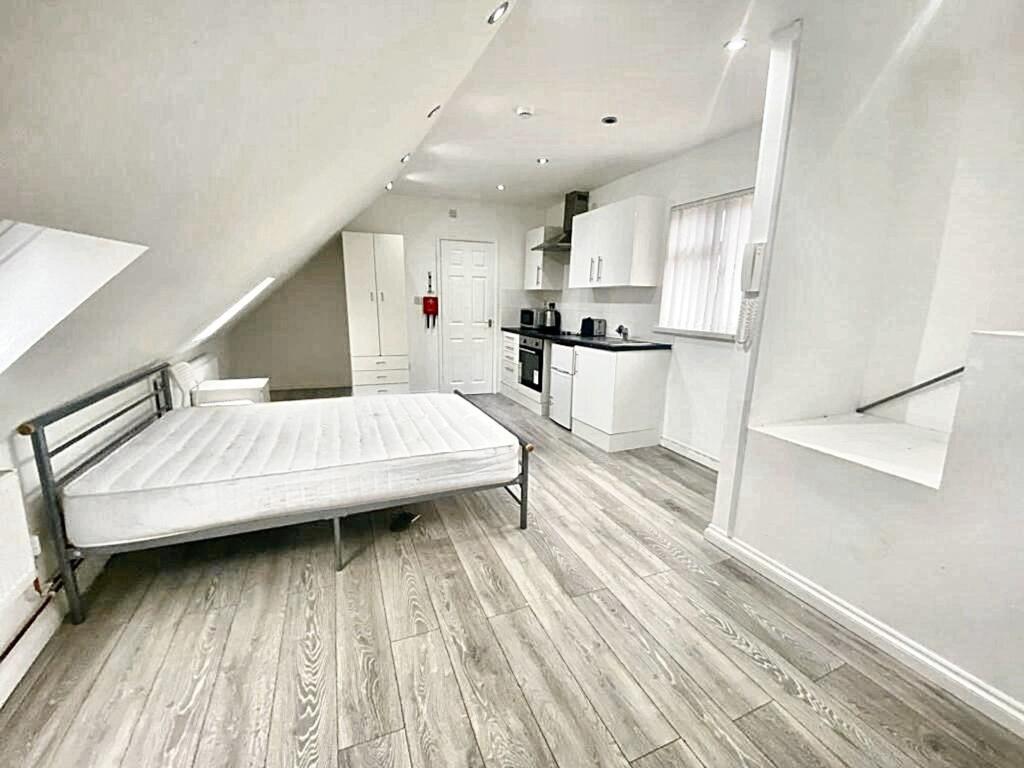 Main image of property: Studio 5, Lythalls Lane, CV6