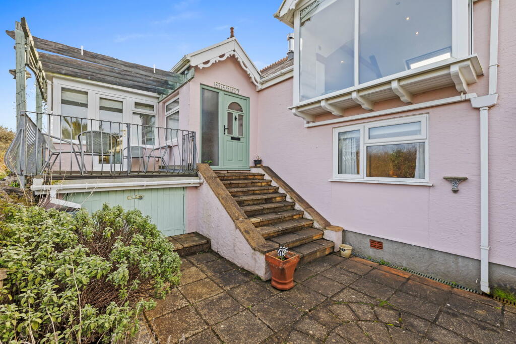 Main image of property: Briarhurst,Thistleboon Road, Mumbles, Swansea, SA3 4HE