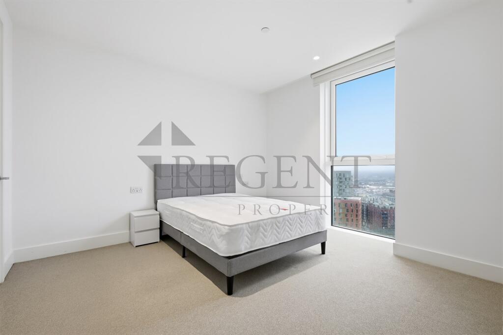 Apartment in London, Hale Village - More