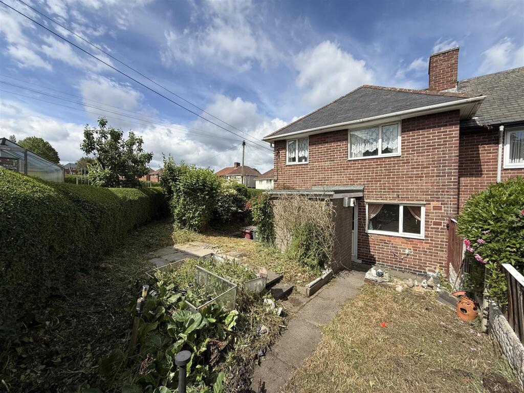 House in North East Derbyshire, Killamarsh - View 2
