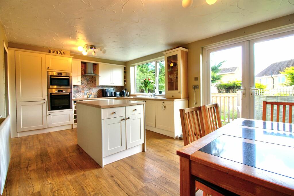 Pinewood Crescent, Heighington Village, Newton Aycliffe, DL5 photo 3